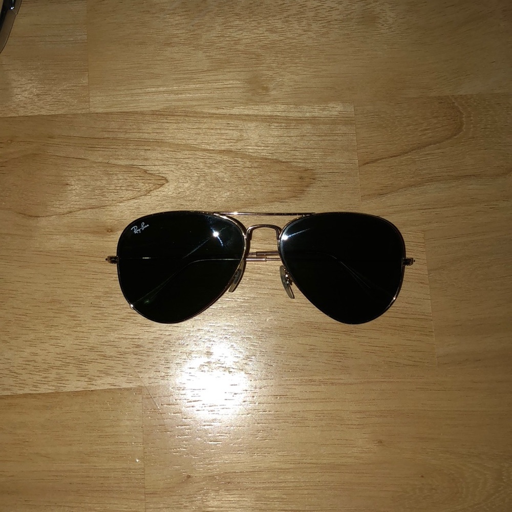 Women’s gold ray ban aviator sunglasses